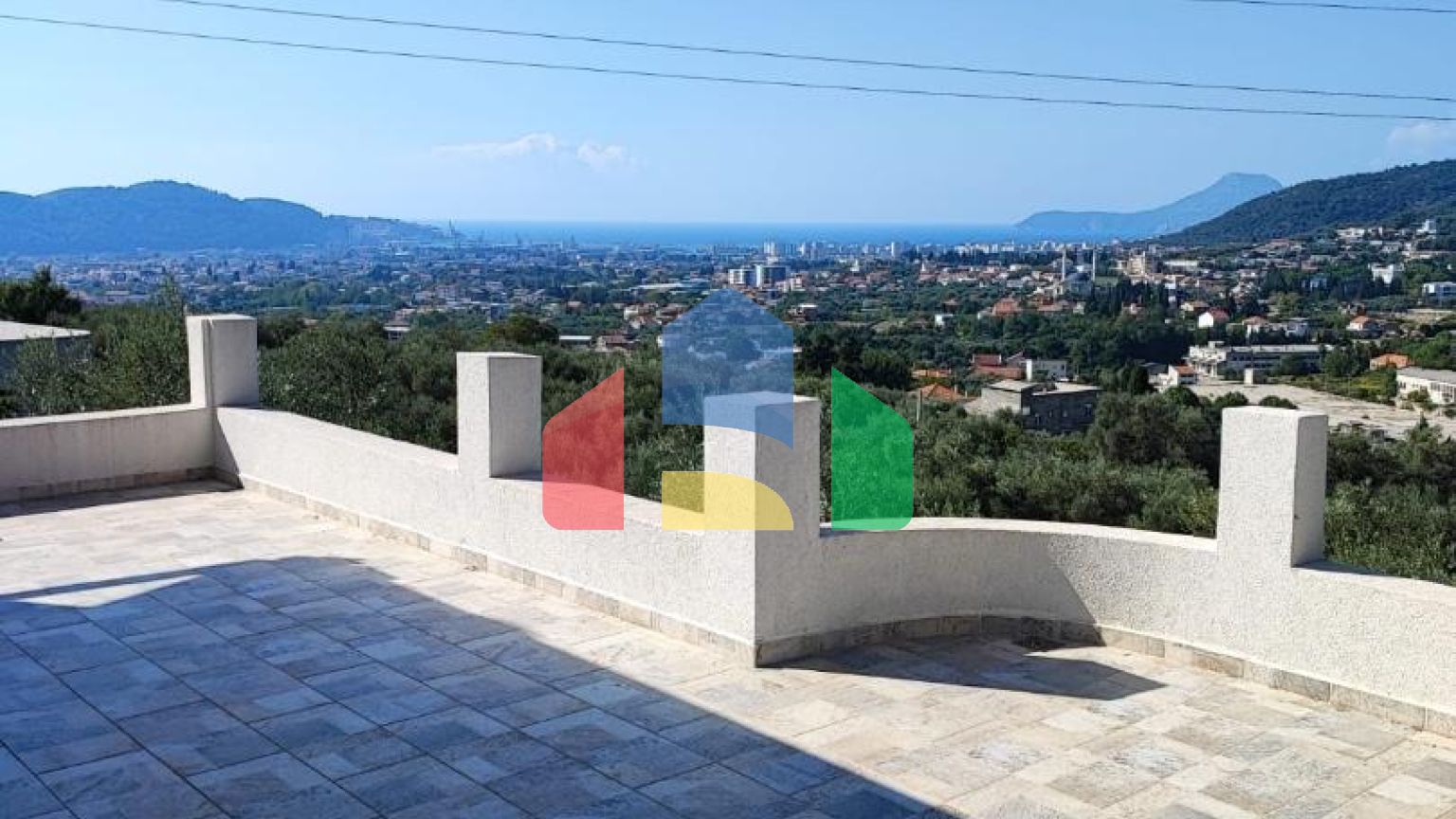 Просторный трёхэтажный особняк с садом и террасами в оливковой роще, Бар