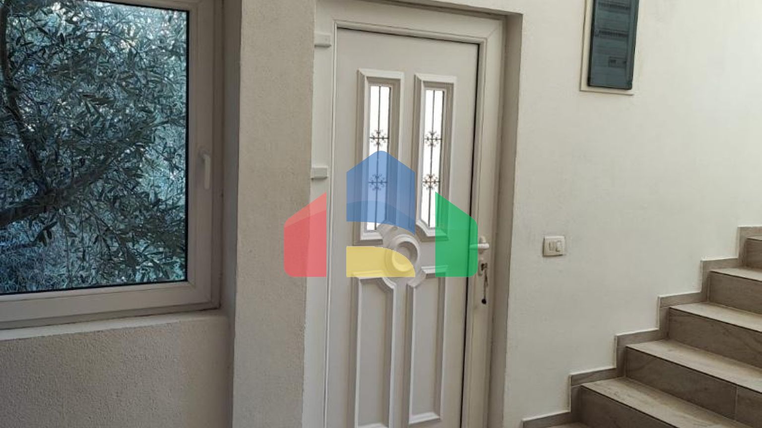 Просторный трёхэтажный особняк с садом и террасами в оливковой роще, Бар