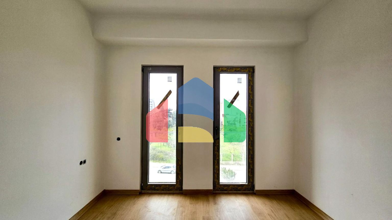 Квартира с 2 спальнями в комплексе с бассейном в Баре