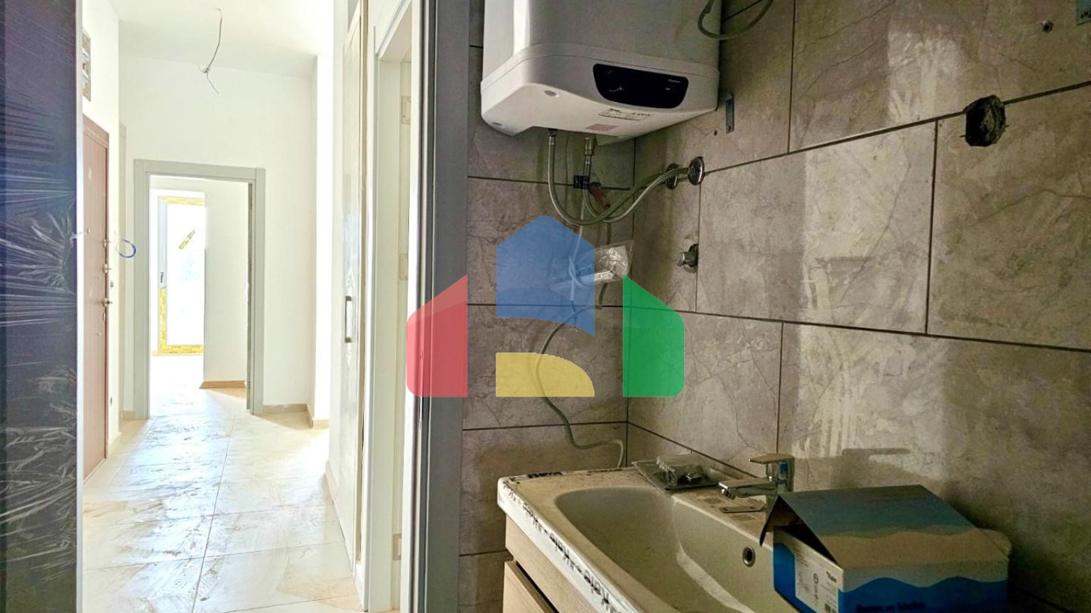 Квартира с 2 спальнями в комплексе с бассейном в Баре