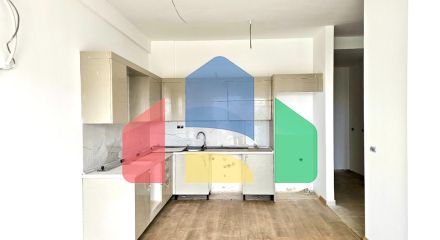 Квартира с 2 спальнями в комплексе с бассейном в Баре