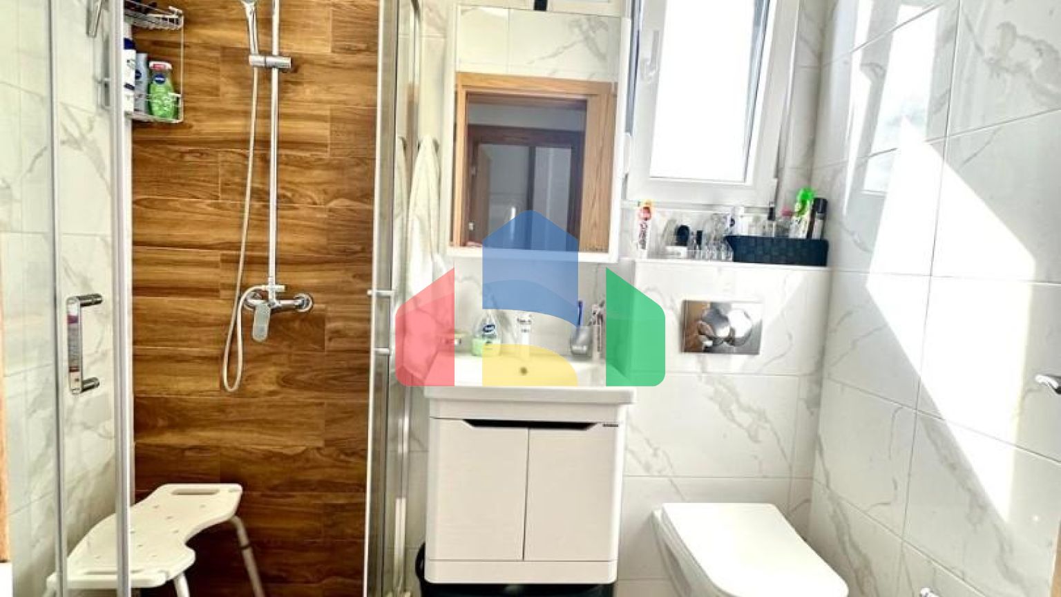 Квартира с 1 спальней и видом на море с гаражом и кладовыми