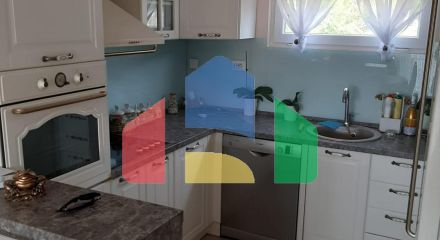 Трехэтажный дом с гаражом и благоустроенным двором в Баре Трехэтажный дом с гаражом и благоустроенным двором в Баре