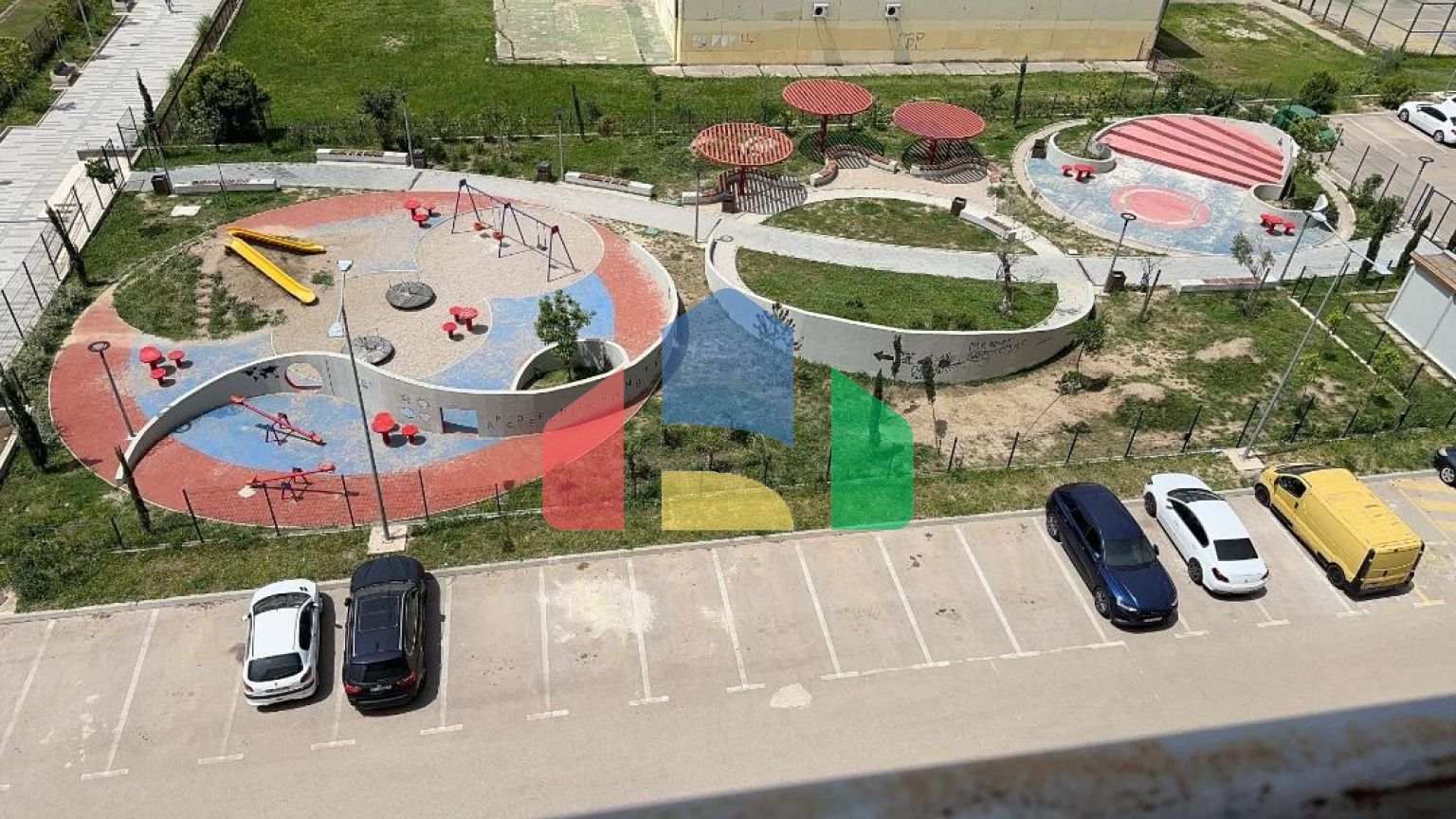 Квартира с 2 спальнями, в доме с центральным горячем водоснабжением в Баре.