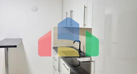 2 bedroom apartment in the center of Bar at a very good price, not far from the sea.