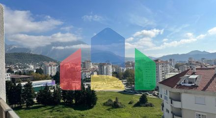 Просторная и солнечная квартира с 1 спальней с видом на море, в современном комплексе премиум класса в Баре.