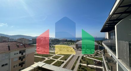 Просторная и солнечная квартира с 1 спальней с видом на море, в современном комплексе премиум класса в Баре.