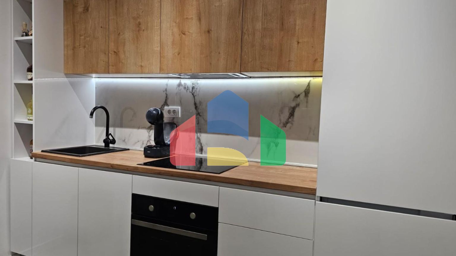 Однокомнатная квартира в Шушани с гаражным местом