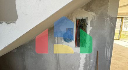 Предлагается к продаже современна вилла на стадии завершения строительства в Баре, район Полье