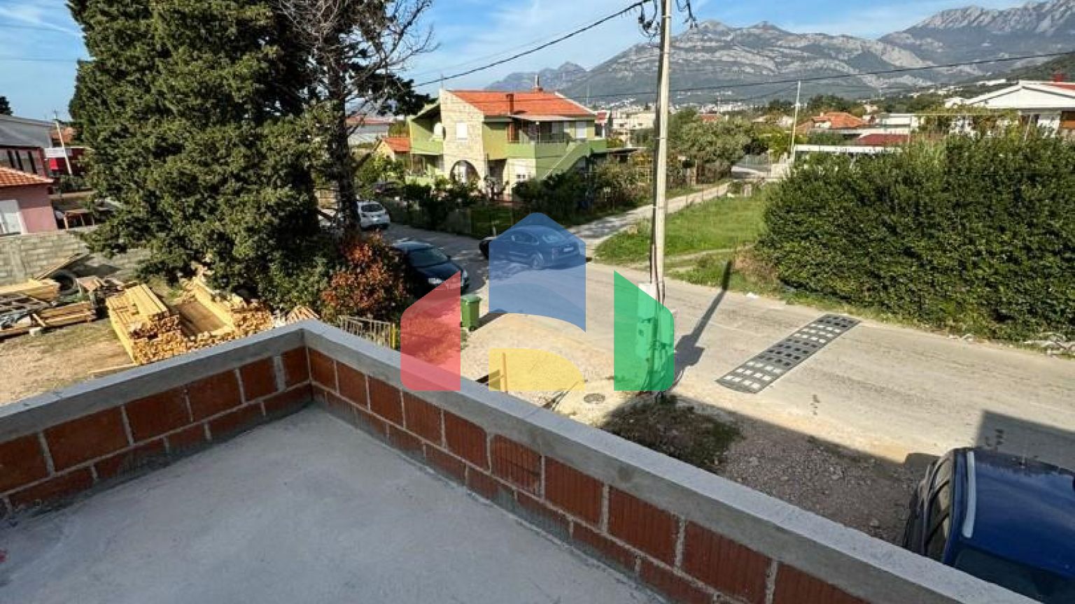 Предлагается к продаже современна вилла на стадии завершения строительства в Баре, район Полье