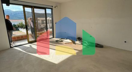 Предлагается к продаже современна вилла на стадии завершения строительства в Баре, район Полье