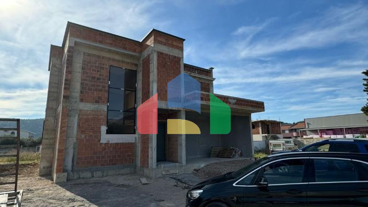 Предлагается к продаже современна вилла на стадии завершения строительства в Баре, район Полье