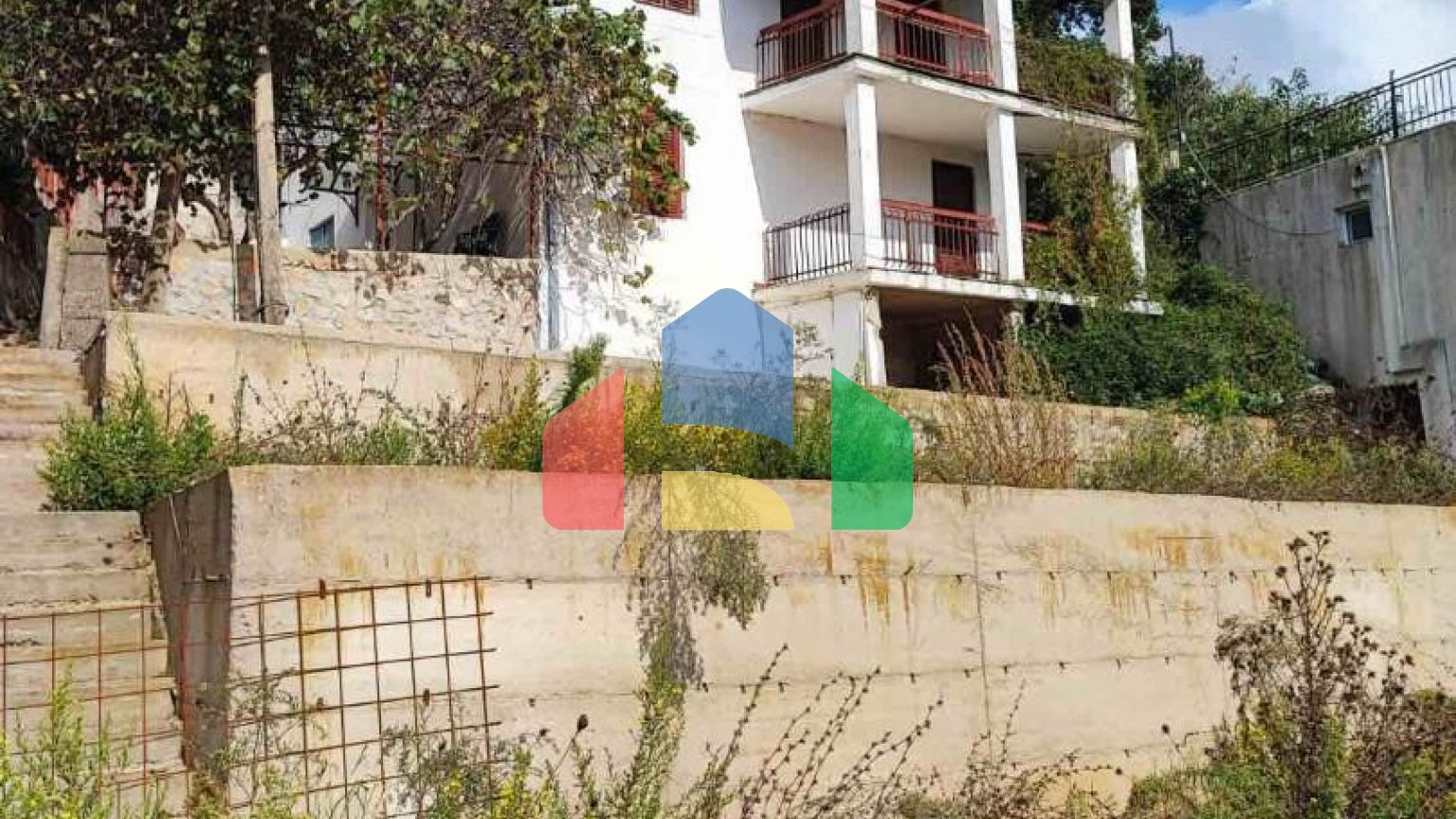 Дом в Шушани с видом на море под реконструкцию