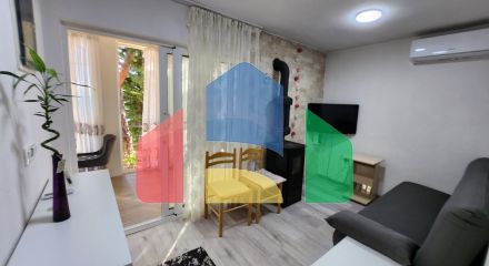 Предлагается к продаже дом в городе Бар, Черногория, район Зеленый пояс.