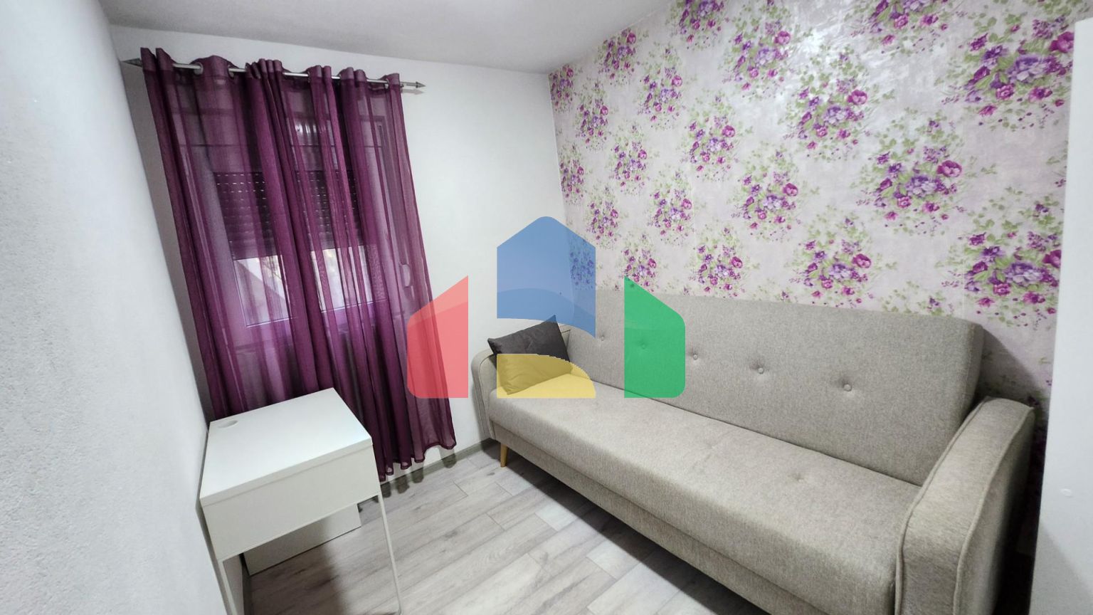 Предлагается к продаже дом в городе Бар, Черногория, район Зеленый пояс.