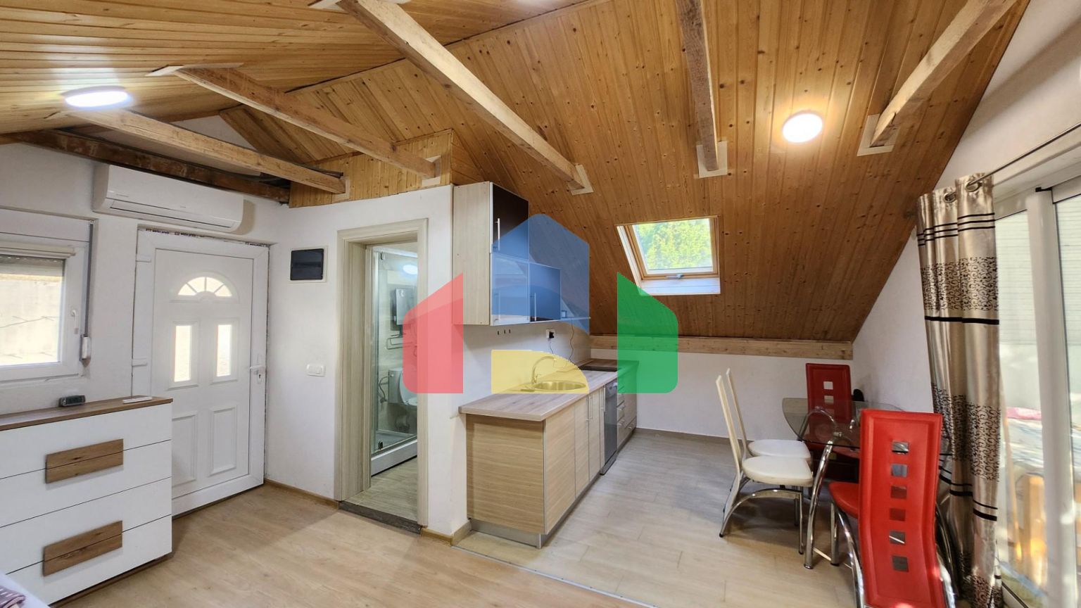 Предлагается к продаже дом в городе Бар, Черногория, район Зеленый пояс.