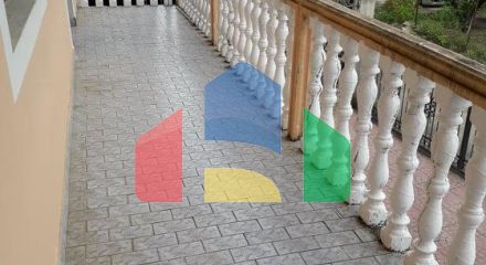 В городе Бар, в районе Шушань продается большой дом.