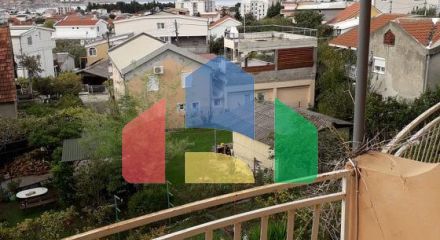 В городе Бар, в районе Шушань продается большой дом.