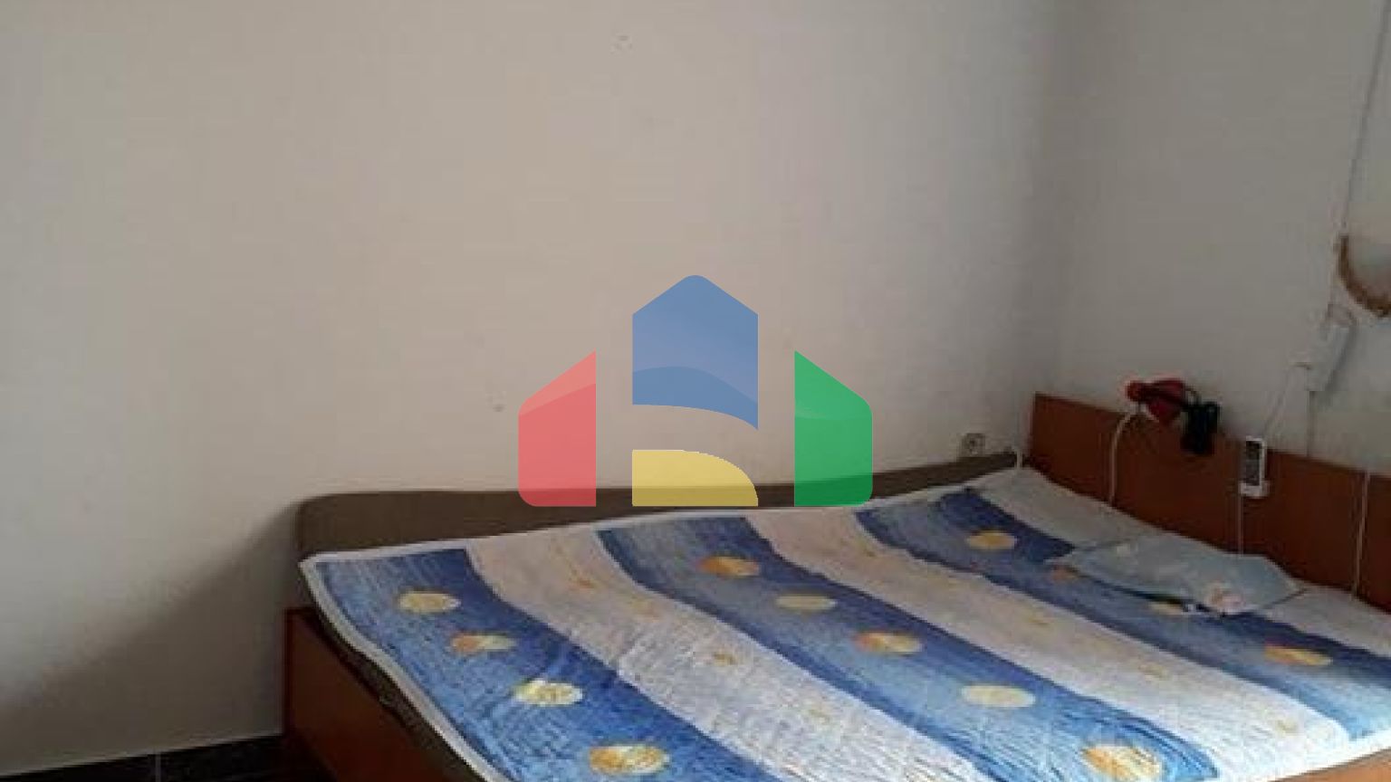 В городе Бар, в районе Шушань продается большой дом.