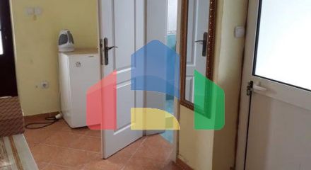 В городе Бар, в районе Шушань продается большой дом.