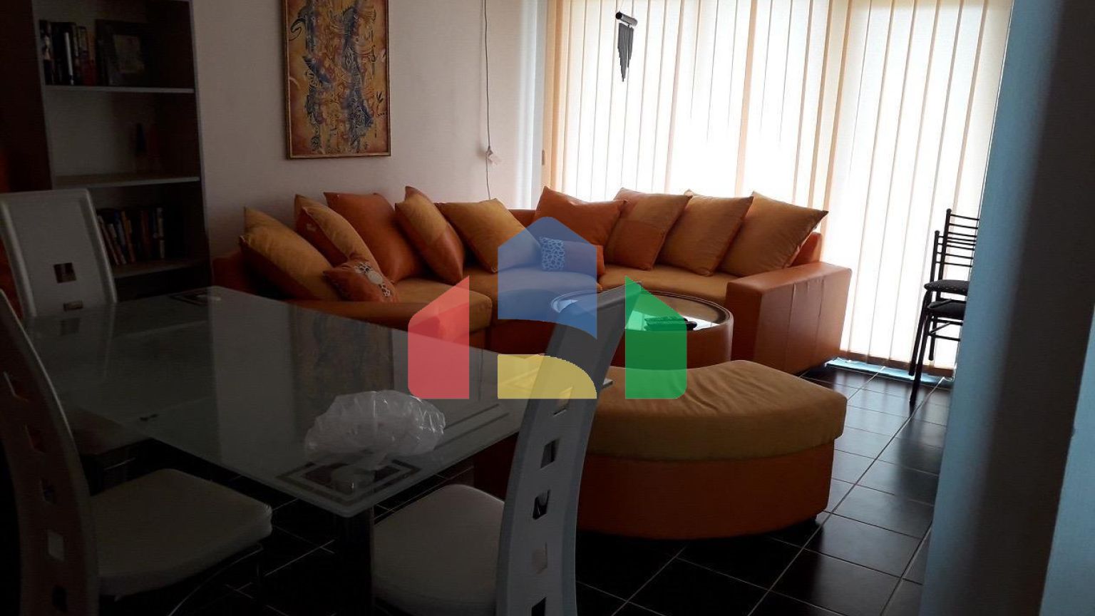 В городе Бар, в районе Шушань продается большой дом.