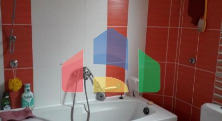 В городе Бар, в районе Шушань продается большой дом.