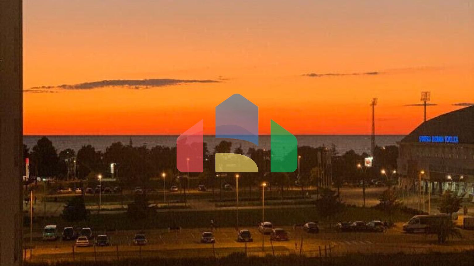 Просторная квартира 85 м² в центре города Бар с потрясающими видами на море и горы