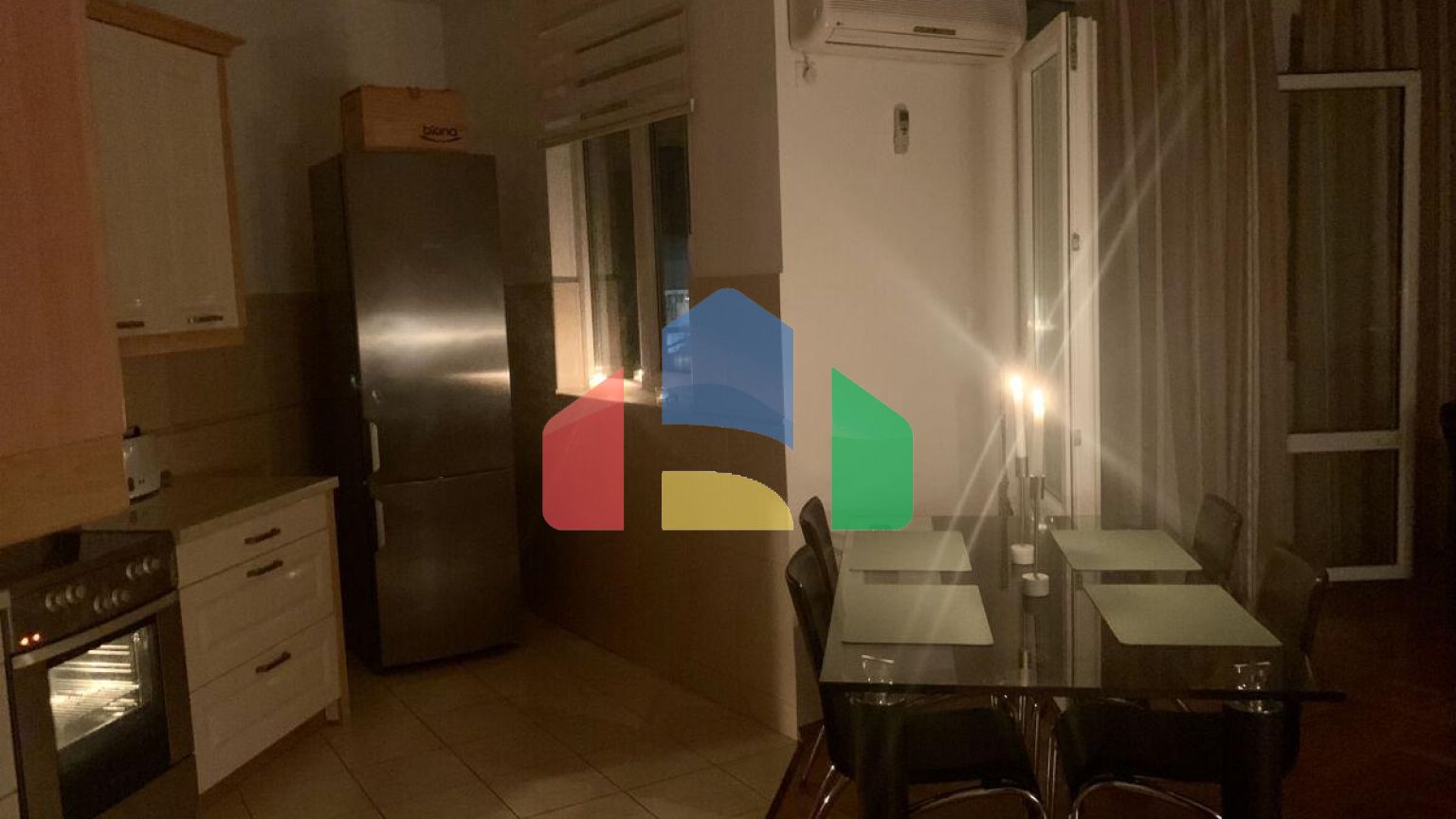 Просторная квартира 85 м² в центре города Бар с потрясающими видами на море и горы