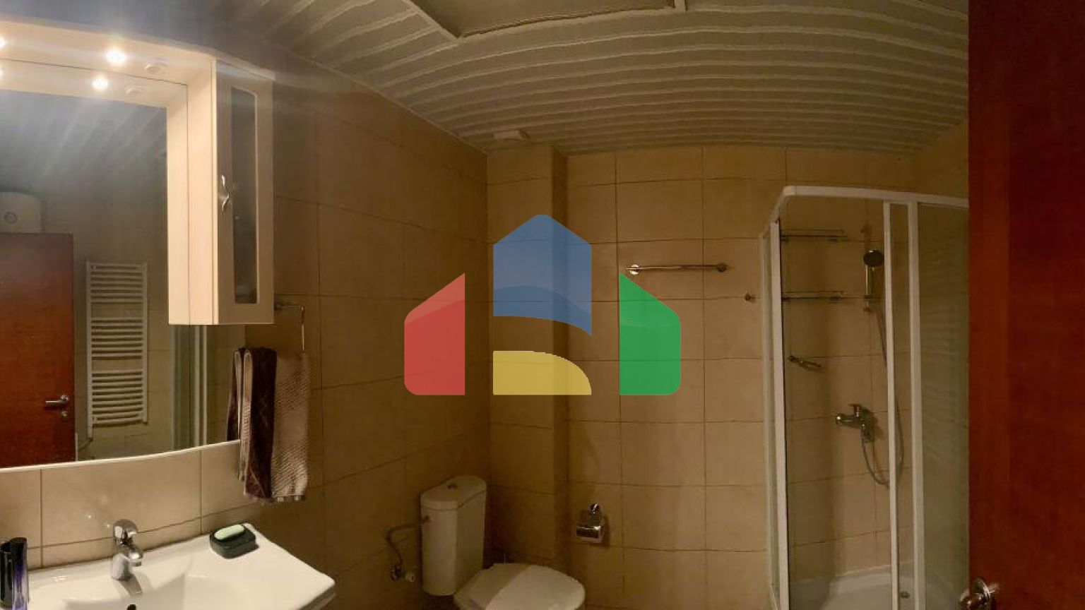 Просторная квартира 85 м² в центре города Бар с потрясающими видами на море и горы