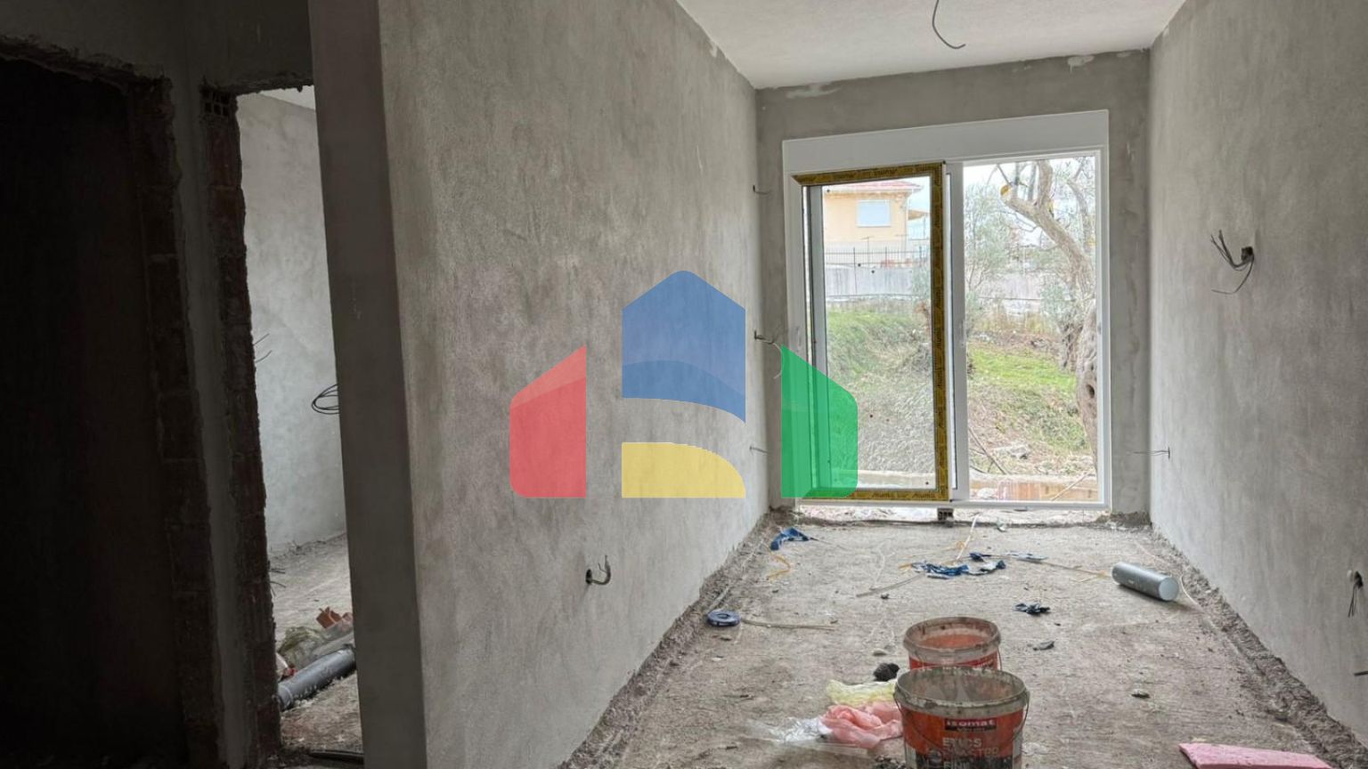 Продаются квартиры в небольшом клубном доме с бассейном в Баре, район Бьелеши – уют и комфорт рядом с морем