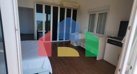 Продается просторный двухэтажный дом с бассейном в Баре, район Горний Шушань, идеальный для жизни или бизнеса