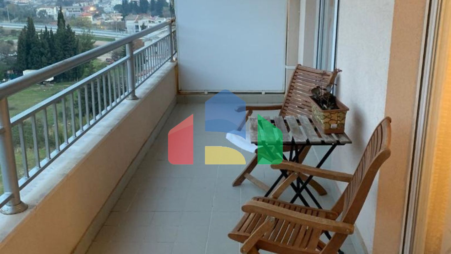 Продаётся просторная квартира на 7 этаже в центре города Бар!