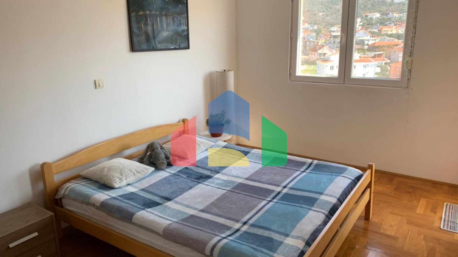 Продаётся просторная квартира на 7 этаже в центре города Бар!