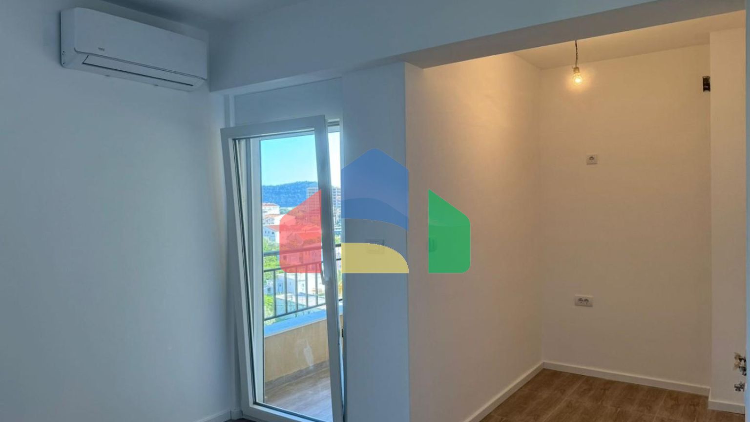 Срочная продажа. Снижение цены. Квартира 2 спальни в городе Бар, район Ильино