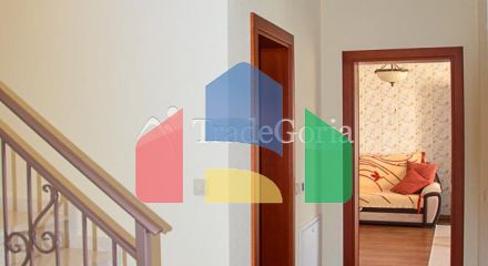 Идеальный дом с потрясающим видом для круглогодичного проживания с большим участком в Баре,  365.000 евро