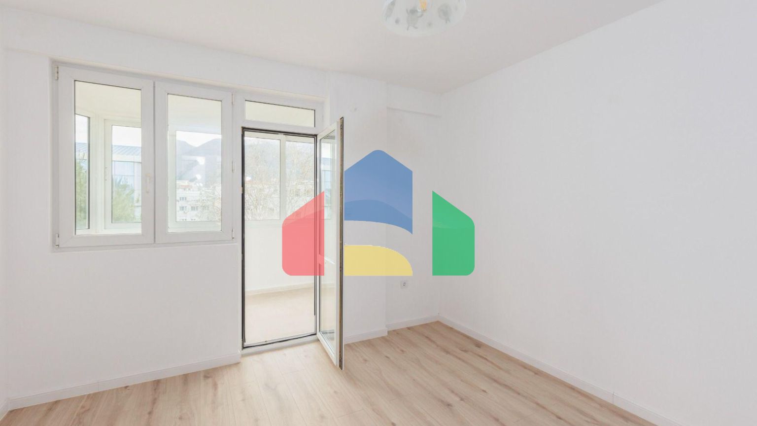 Продается стильная 1-комнатная квартира в центре Бара