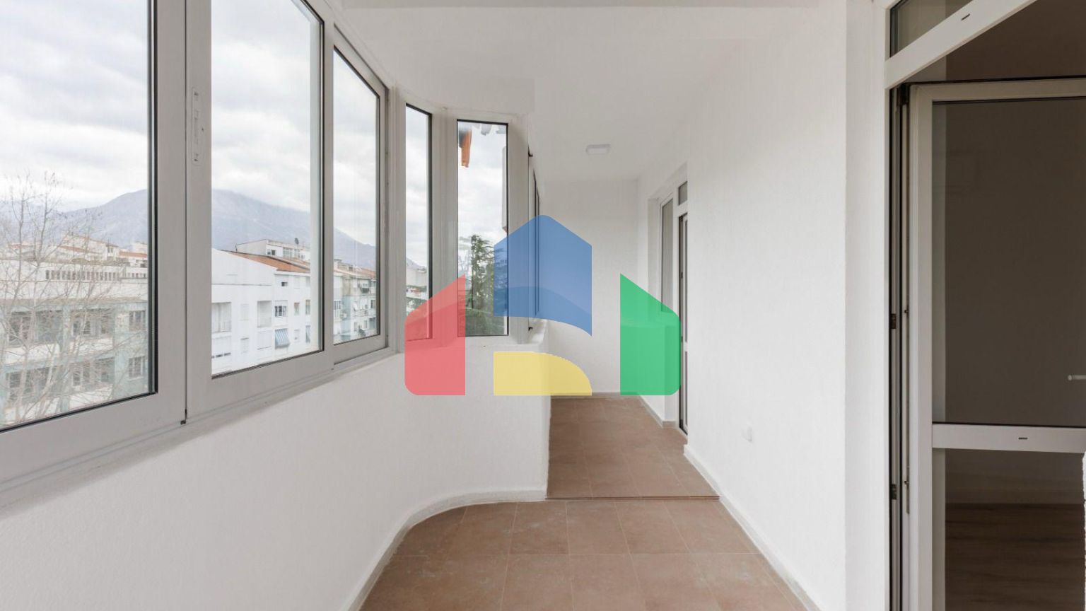 Продается стильная 1-комнатная квартира в центре Бара