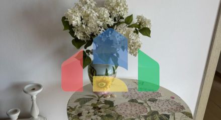 Продается трехэтажная вилла с бассейном и садом, 560 000 евро