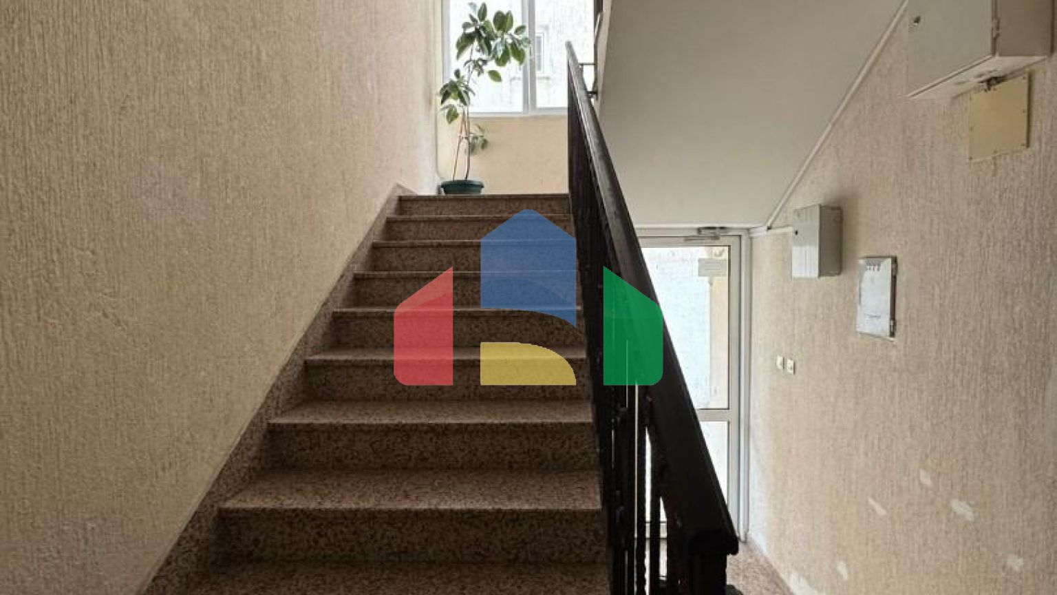 Продается 1-комнатная квартира в центре города Бар