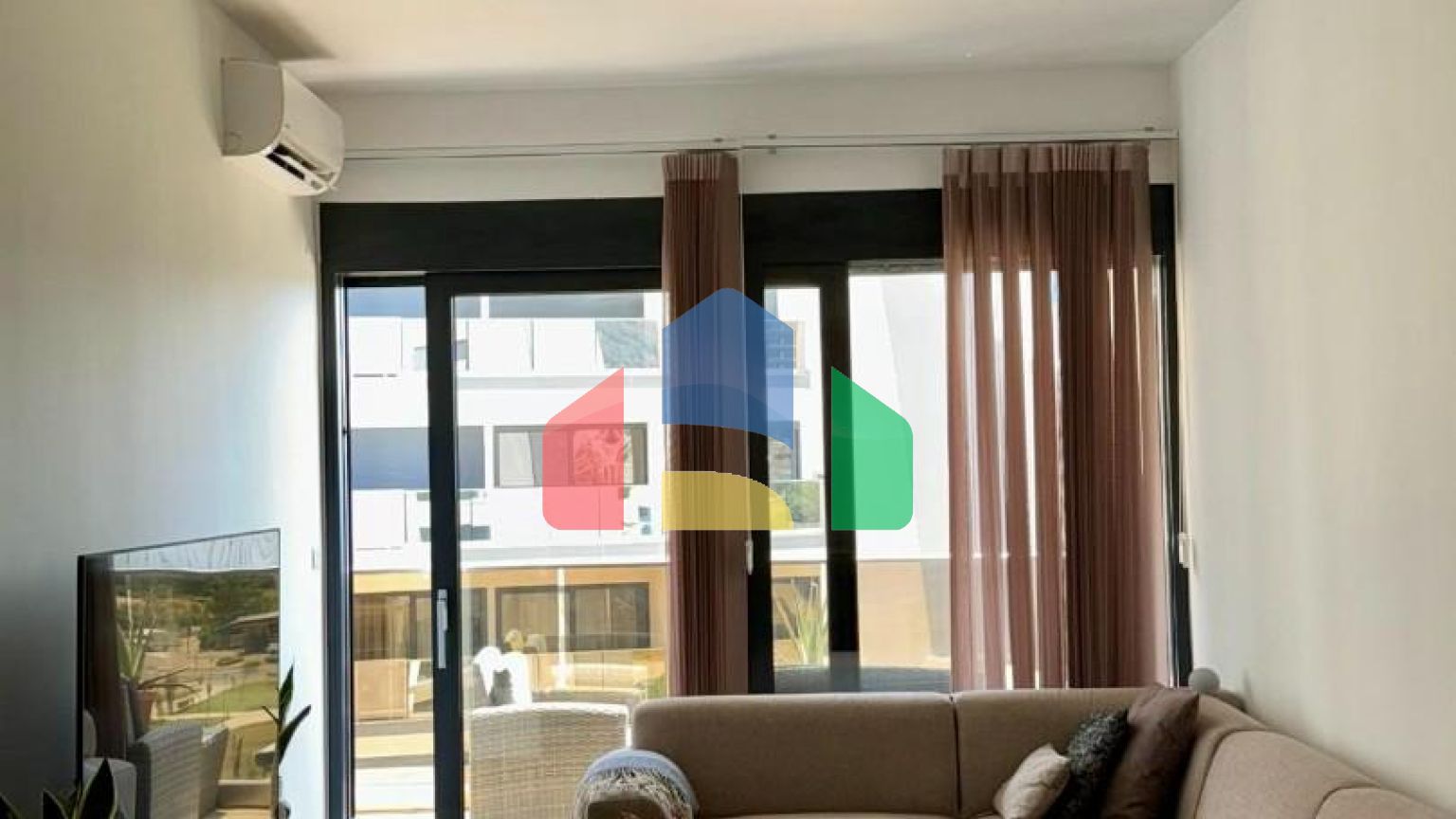 Квартира в Сохо Сити с 2 спальнями и видом на море