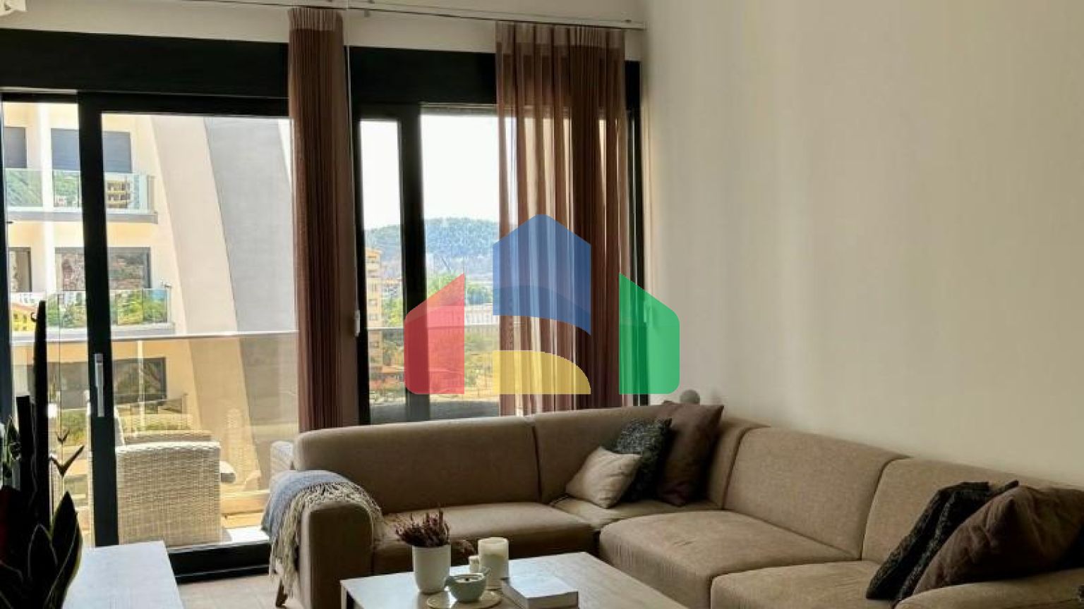 Квартира в Сохо Сити с 2 спальнями и видом на море