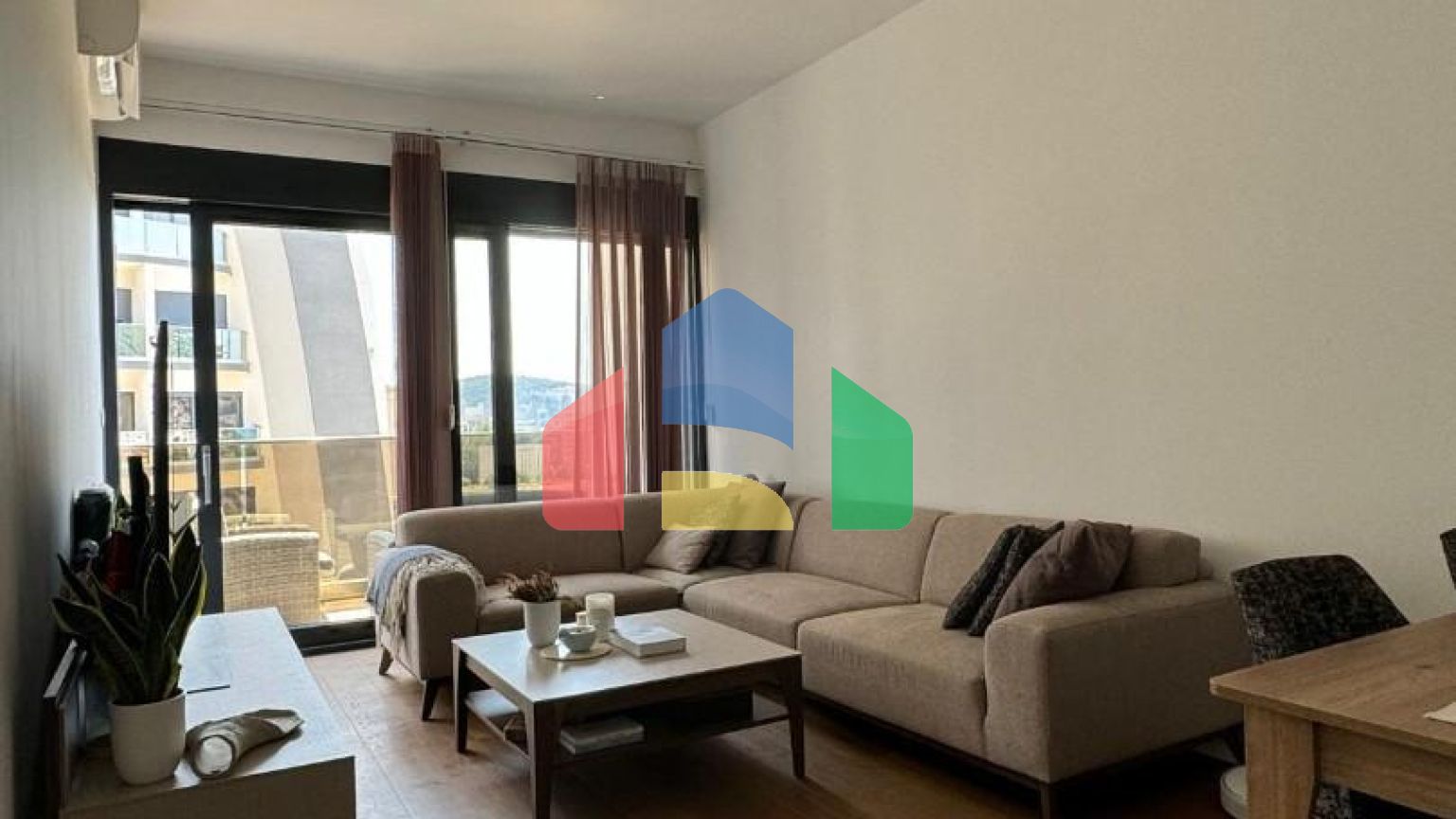 Квартира в Сохо Сити с 2 спальнями и видом на море