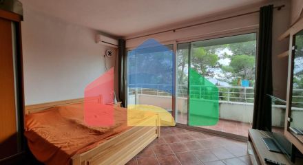 Продается дом с бассейном в городе Бар, Черногория (Зелёный пояс)