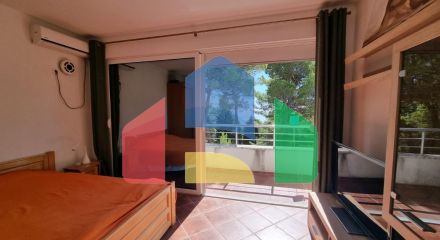 Продается дом с бассейном в городе Бар, Черногория (Зелёный пояс)