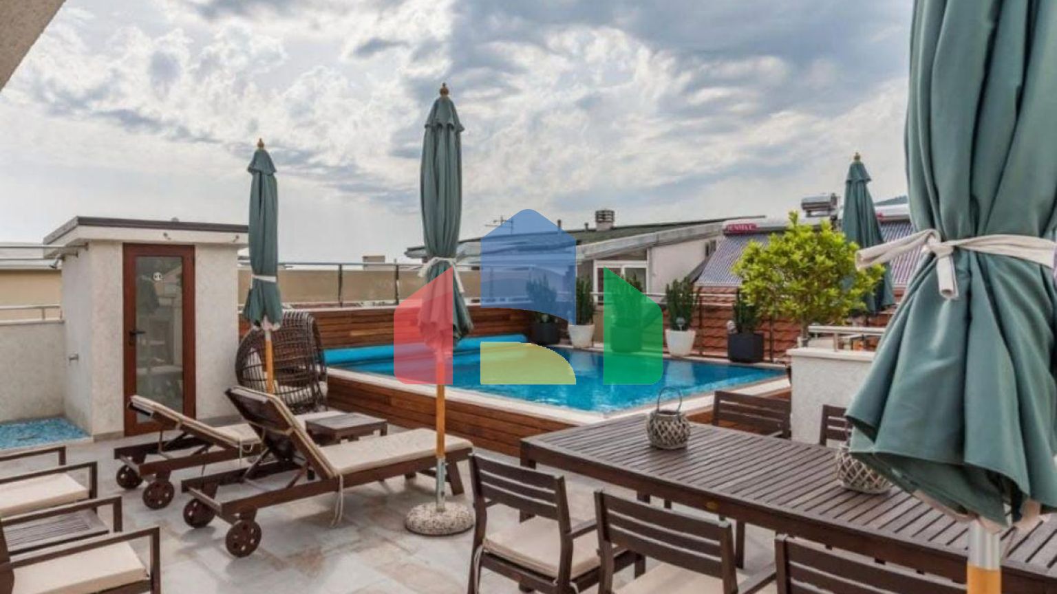 Дом для жизни и Вилла для бизнеса в Баре