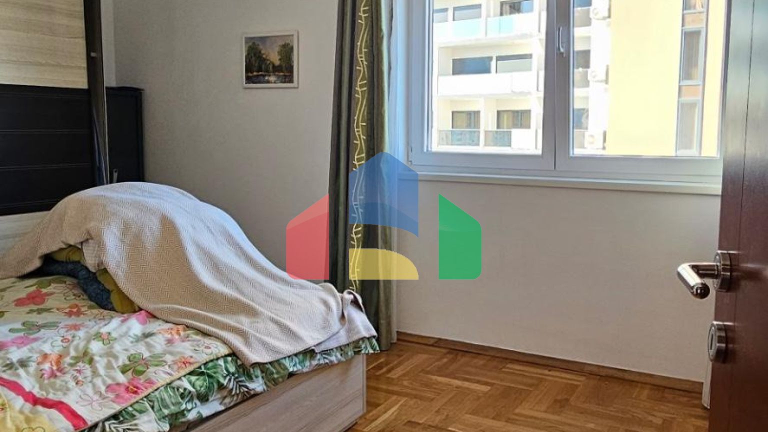 Просторная квартира в Баре с видом на море (Лангрун)