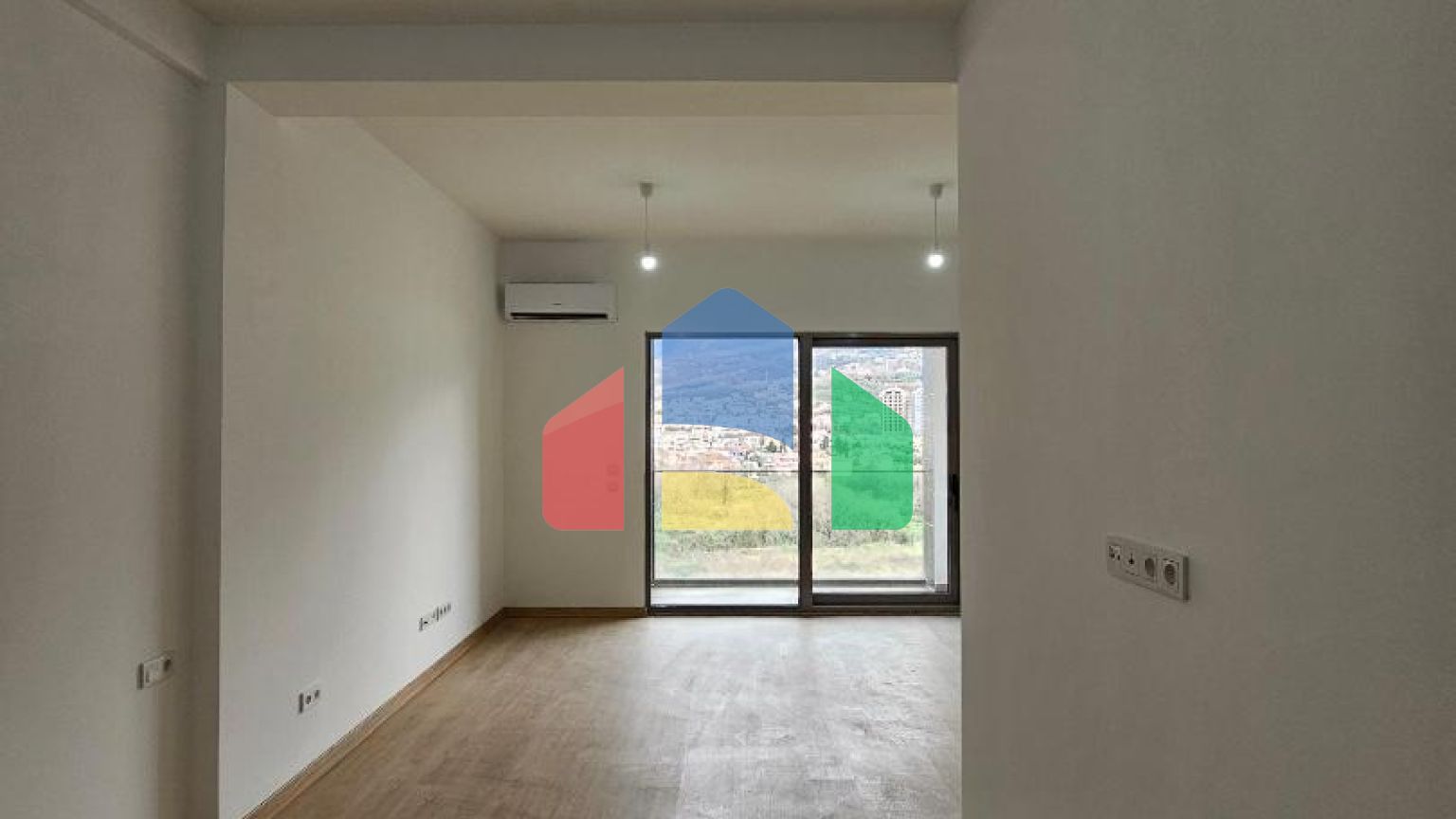 Квартира-студия с отельным сервисом в Баре