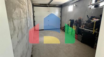 Новая просторная  квартира в районе Томба, Бар с 1 спальней, гаражом и небольшим участком.