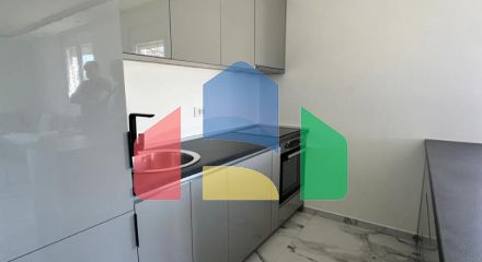 Новая просторная  квартира в районе Томба, Бар с 1 спальней, гаражом и небольшим участком.