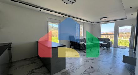 Новая просторная  квартира в районе Томба, Бар с 1 спальней, гаражом и небольшим участком.